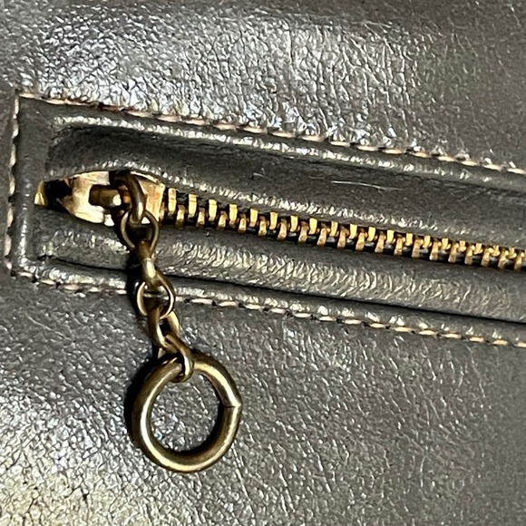 DOVE dark gray Leather Wristlet Clutch Bag Double o-ring zip 1960s 70s vintage